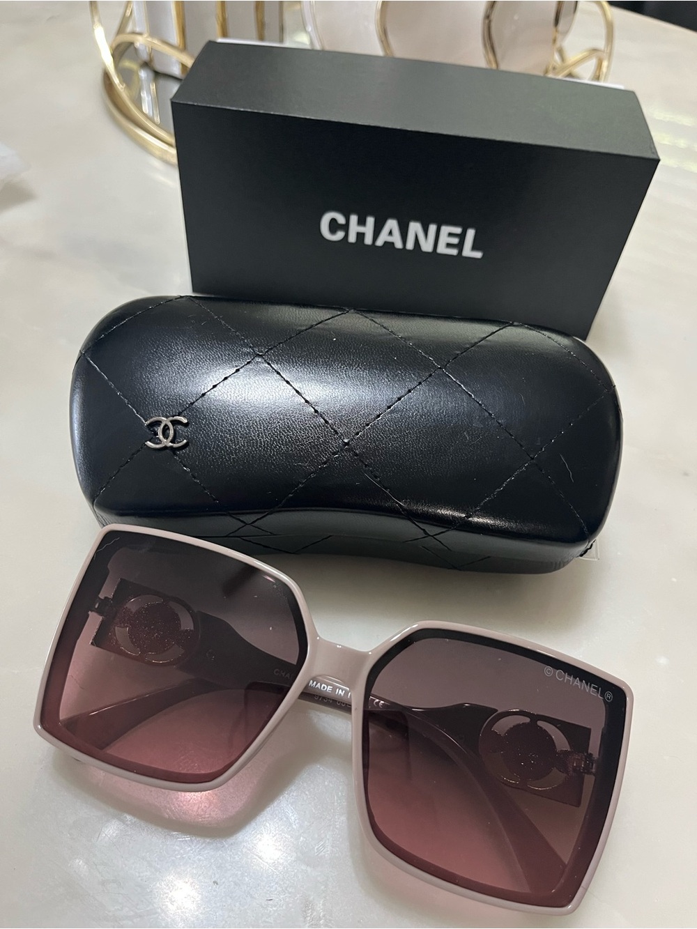 CHANEL Pink Gradient Square Sunglasses with Logo Temples